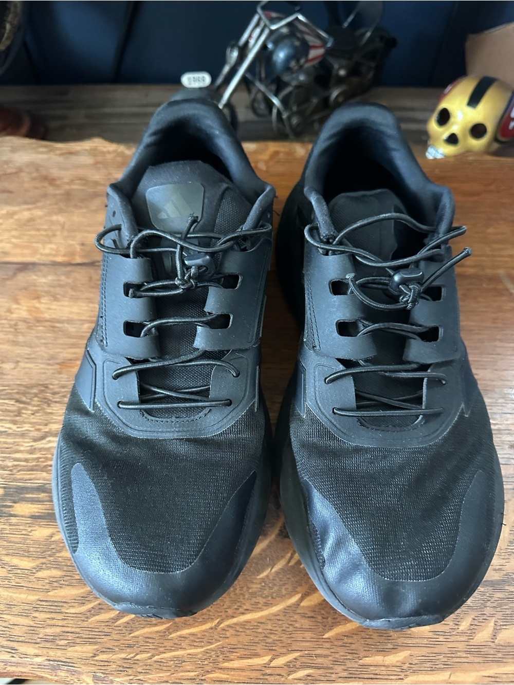 adidas Men's Black Low-Top Sneakers